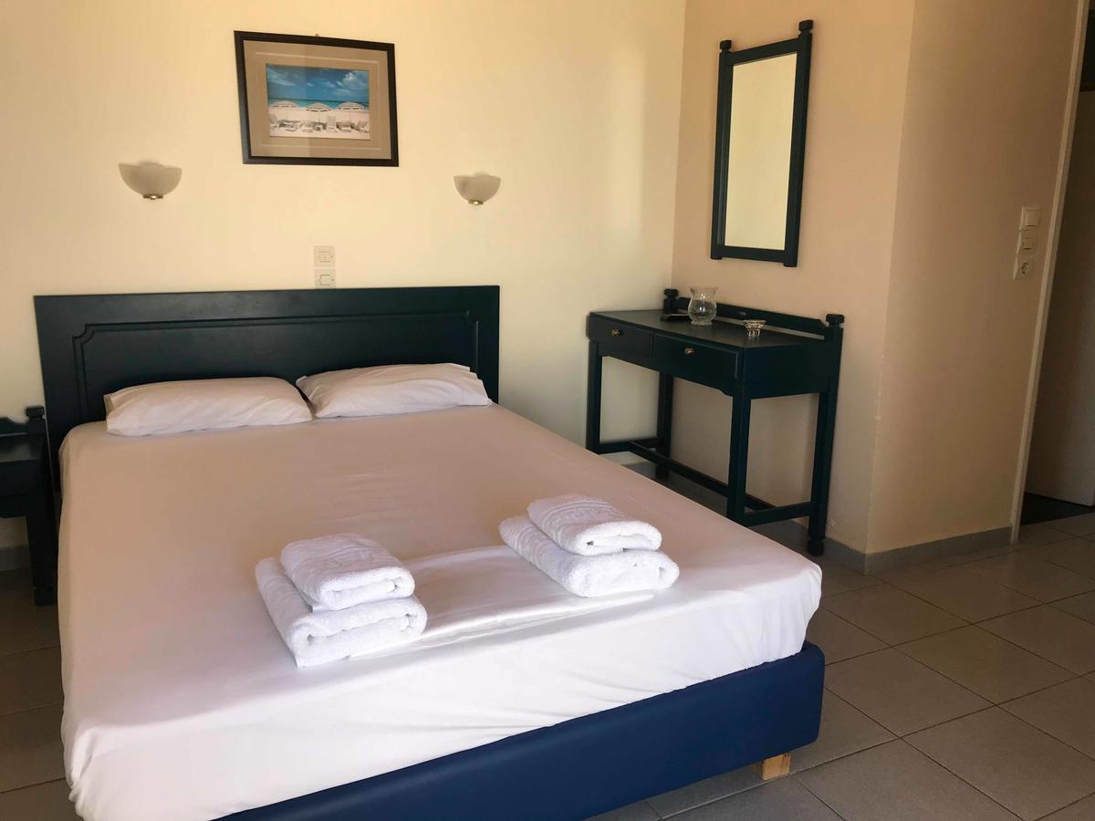 Lafotel Elafonissos Bagian luar foto