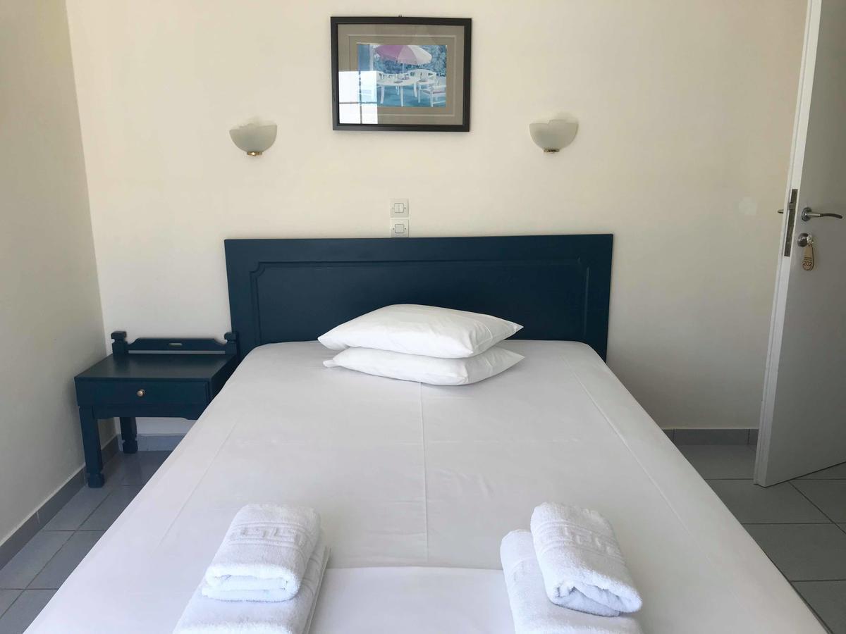 Lafotel Elafonissos Bagian luar foto